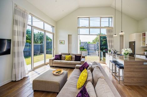 Photo of property in 9 Wharf Road, Albany, Auckland, 0632