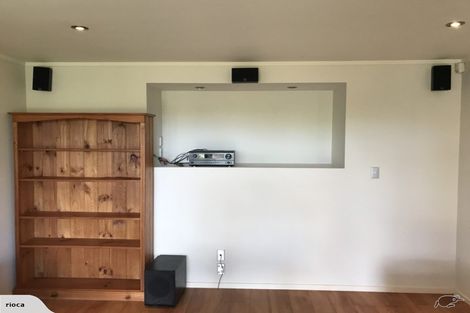 Photo of property in 38 Highland Avenue, Titirangi, Auckland, 0604