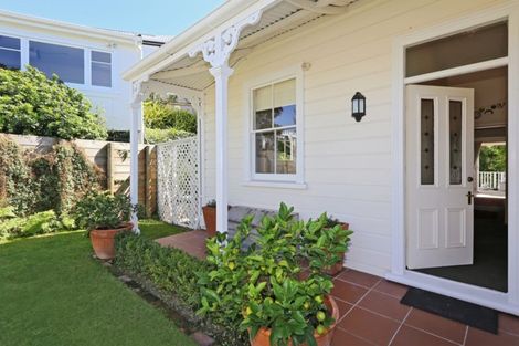 Photo of property in 21 Havelock Road, Hospital Hill, Napier, 4110