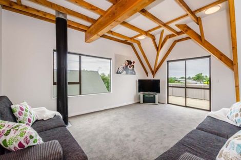 Photo of property in 69 Mazengarb Road, Paraparaumu Beach, Paraparaumu, 5032