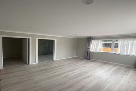 Photo of property in 39b Valley Road, Glenfield, Auckland, 0629