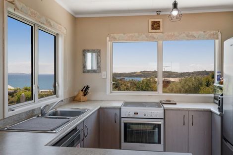 Photo of property in 29 Melandra Road, Stanmore Bay, Whangaparaoa, 0932