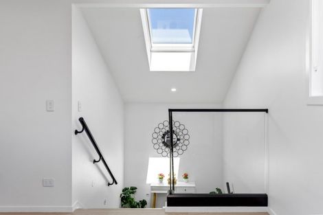 Photo of property in 5 Grandview Lane, Acacia Bay, 3385