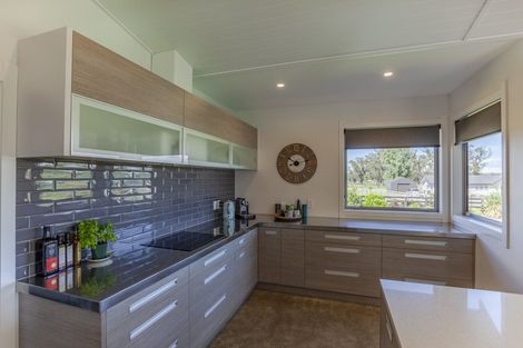 Photo of property in 211c Racecourse Road, Waipukurau, 4282