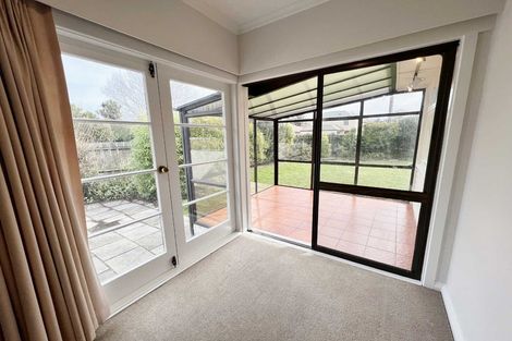 Photo of property in 53 Kirkwood Avenue, Upper Riccarton, Christchurch, 8041