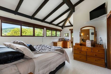Photo of property in 9 Balliol Drive, Tawa, Wellington, 5028