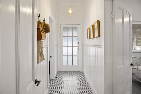 Photo of property in 251a Courtenay Street, Strandon, New Plymouth, 4312