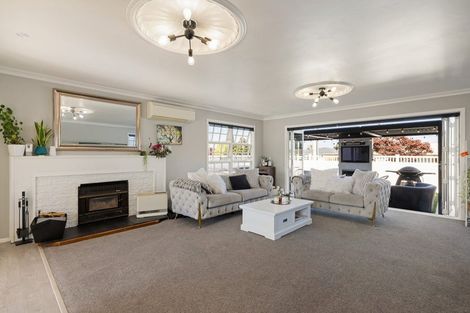 Photo of property in 166 Sandwich Road, St Andrews, Hamilton, 3200