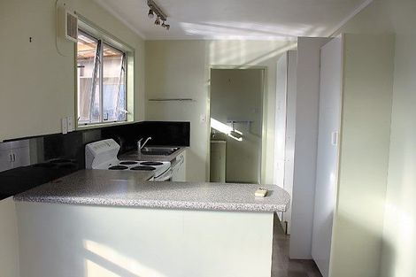 Photo of property in 21 Lisa Rise, Half Moon Bay, Auckland, 2012