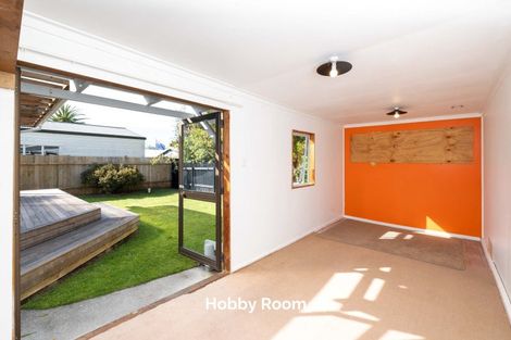 Photo of property in 2 Gow Avenue, Haumoana, 4102