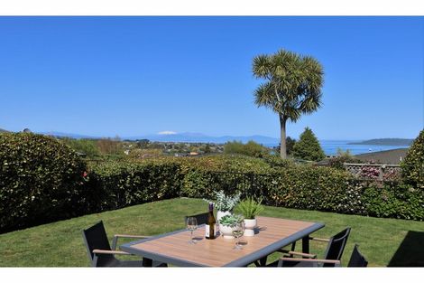 Photo of property in 77 Harvey Street, Waipahihi, Taupo, 3330