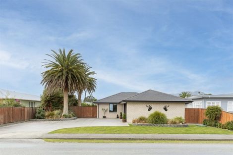 Photo of property in 53 Domett Street, Westport, 7825