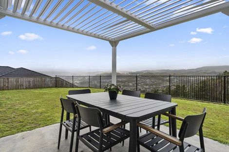 Photo of property in 18 Topsail Way, Whitby, Porirua, 5024