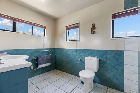 Photo of property in 20 Chateau Drive, Burnside, Christchurch, 8053