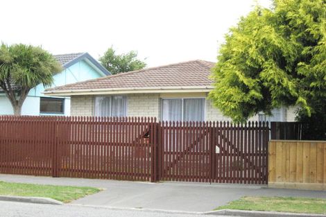 Photo of property in 1/47 Kawau Crescent, Bromley, Christchurch, 8062