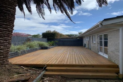 Photo of property in 2/112 Ennis Avenue, Pakuranga Heights, Auckland, 2010