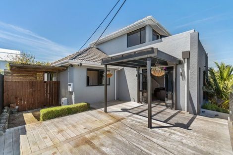 Photo of property in 49 Paynters Avenue, Strandon, New Plymouth, 4312