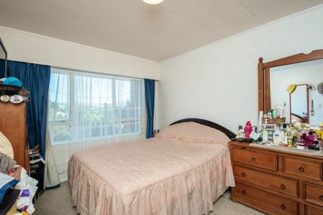 Photo of property in 10f6 Petherick Crescent, Johnsonville, Wellington, 6037
