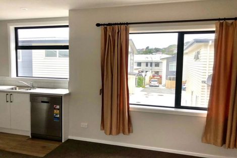 Photo of property in 10 Frankmoore Avenue, Johnsonville, Wellington, 6037