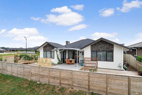 Photo of property in 2 Floyd Road, Riverhead, 0820