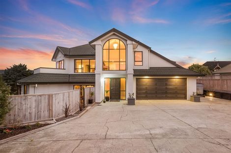 Photo of property in 22 Lanyon Place, Whitby, Porirua, 5024