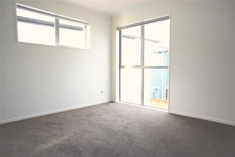 Photo of property in 3 Silvereye Road, Hobsonville, Auckland, 0616