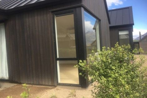 Photo of property in 4 Kotuku Lane, Jacks Point, Queenstown, 9371