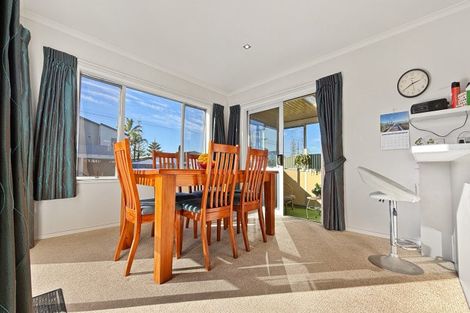Photo of property in 52 Charles Street, Westshore, Napier, 4110
