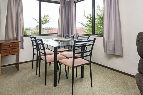 Photo of property in 49 Everglade Drive, Goodwood Heights, Auckland, 2105