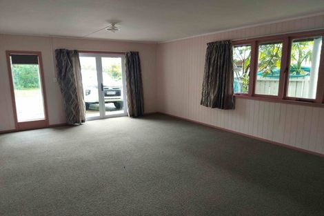 Photo of property in 30 Beach Road, Onerahi, Whangarei, 0110