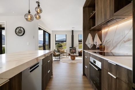 Photo of property in 34 Kirimoko Crescent, Wanaka, 9305