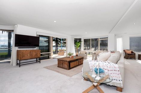 Photo of property in 28 The Mall, Mount Maunganui, 3116