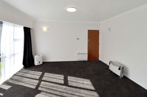 Photo of property in 300 Queens Drive, Lyall Bay, Wellington, 6022