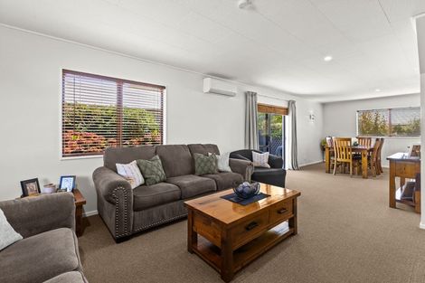 Photo of property in 17 Gilmour Place, Taradale, Napier, 4112