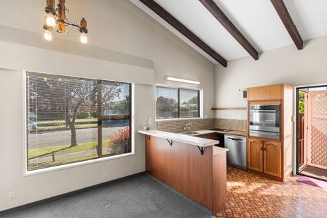 Photo of property in 147 Warren Crescent, Hillmorton, Christchurch, 8025
