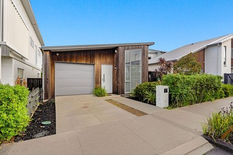 Photo of property in 33 Kanuka Road, Hobsonville, Auckland, 0616