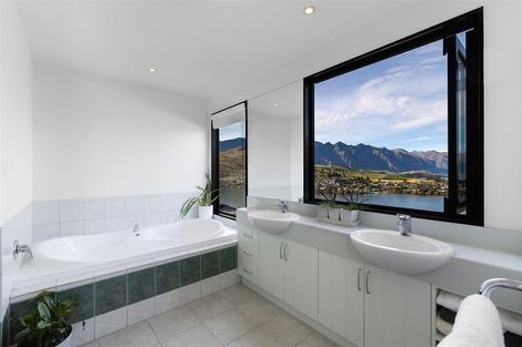 Photo of property in 94 Hensman Road, Queenstown, 9300