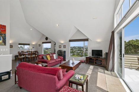 Photo of property in 7b Shortland Street, Khandallah, Wellington, 6035