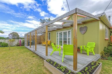 Photo of property in 34 Koputara Road, Himatangi Beach, Foxton, 4891