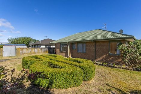 Photo of property in 102 Makarini Street, Paraparaumu, 5032