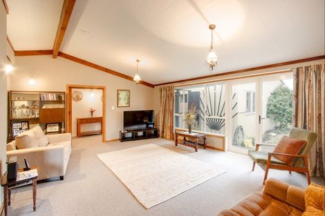 Photo of property in 129 Gloucester Street, Taradale, Napier, 4112