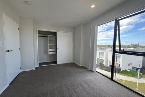 Photo of property in 74 Tukari Lane, Mangere Bridge, Auckland, 2022