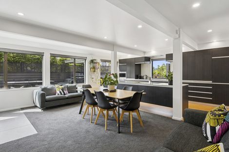 Photo of property in 18 Estuary Crescent, Fairfield, Dunedin, 9018