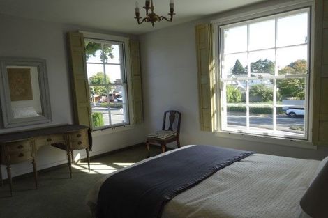 Photo of property in 165 Fendalton Road, Fendalton, Christchurch, 8052
