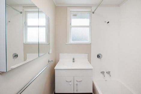 Photo of property in 45 Godley Street, Halcombe, 4779