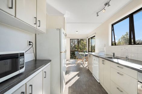 Photo of property in 10 Rena Place, West Harbour, Auckland, 0618