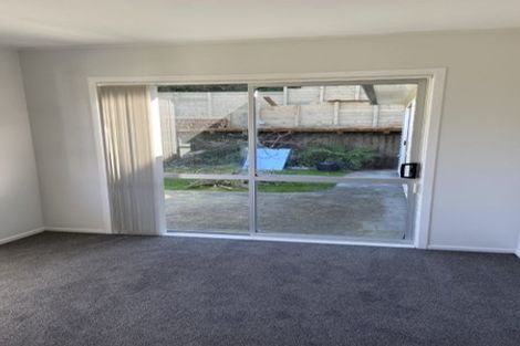 Photo of property in 105 Churchill Drive, Crofton Downs, Wellington, 6035