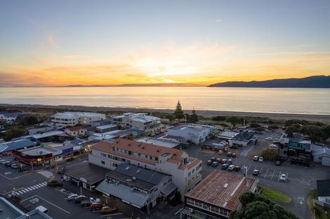 Photo of property in 1e/25 Maclean Street, Paraparaumu Beach, Paraparaumu, 5032