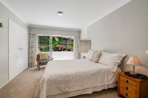Photo of property in 11 Elgin Place, Red Beach, 0932
