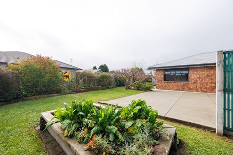 Photo of property in 22 Oak Crescent, Ashhurst, 4810
